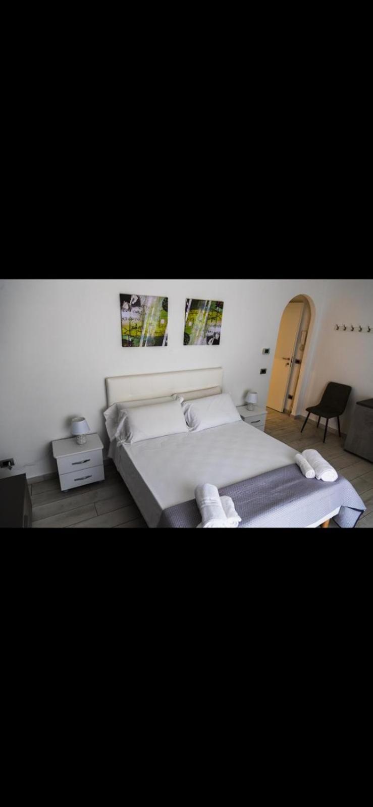 Legami House Hotel Napoli Bagian luar foto