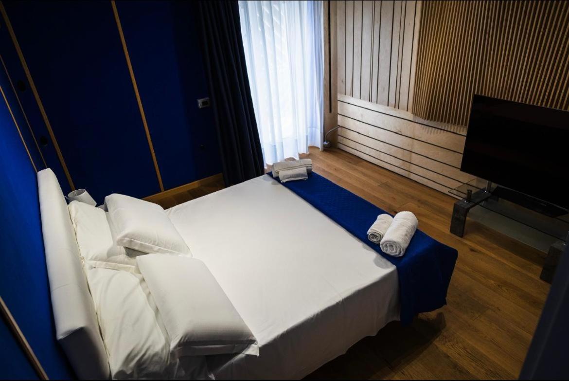 Legami House Hotel Napoli Bagian luar foto